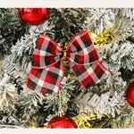 Voorverlichte, met sneeuw bedekte, kunstmatige kerstboom van dennenhout, complete kerstboom met 250 lampjes, 8 lichtstanden, 1 opvouwbare voet voor decoratie in huis en op feestjes, met afstandsbediening