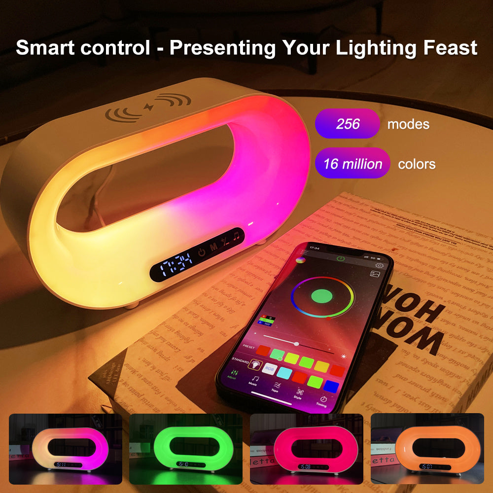 Multifunctioneel 3-in-1 LED-nachtlampje APP-bediening RGB-sfeer bureaulamp Slimme multifunctionele draadloze oplader Wekker