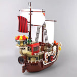 Creatieve Thousand Sunny Scheepsmodel Bouwblokken Cartoon Anime 9 Figuren Piratenboot Bouwstenen Speelgoed Kerstcadeaus voor Kinderen 1551 stuks
