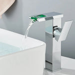 Schwarzer hoher LED-Wasserfall-Waschtisch-Badezimmer-Wasserhahn, Deckmontage, Mischbatterien für heißes und kaltes Wasser, drei Farbwechsel durch den Wasserdurchfluss