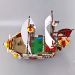 Creatieve Thousand Sunny Scheepsmodel Bouwblokken Cartoon Anime 9 Figuren Piratenboot Bouwstenen Speelgoed Kerstcadeaus voor Kinderen 1551 stuks