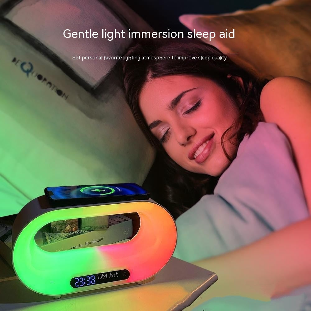Multifunctioneel 3-in-1 LED-nachtlampje APP-bediening RGB-sfeer bureaulamp Slimme multifunctionele draadloze oplader Wekker